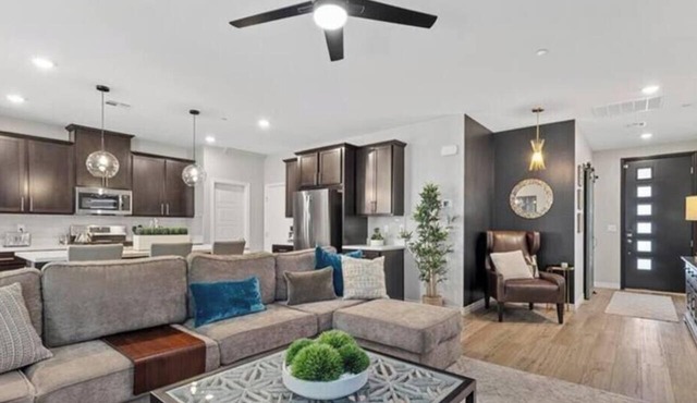 Skye Canyon 3 bedrooms + Loft