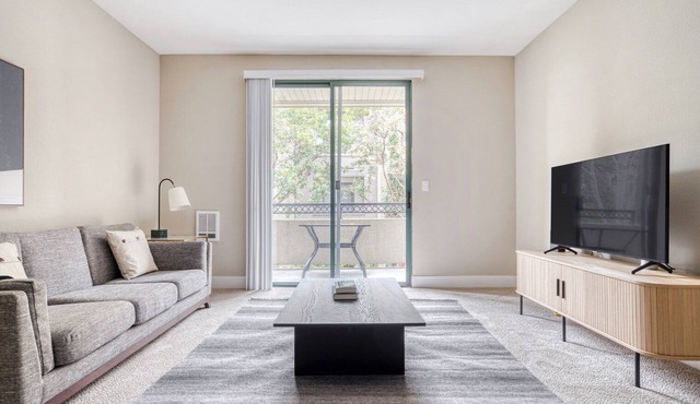 Sleek San Mateo 2BR w/Pool & Gym, easy highway access, by Blueground