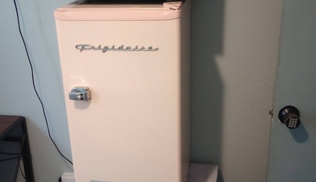 Soothing 1-bedroom with AC in North Las Vegas