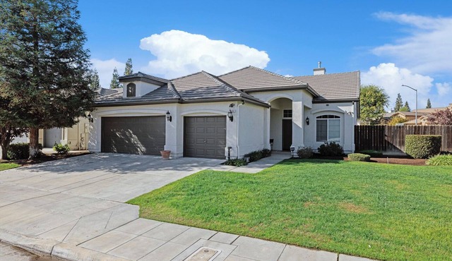 Sophisticated Contemporary Retreat@ Ft Washington