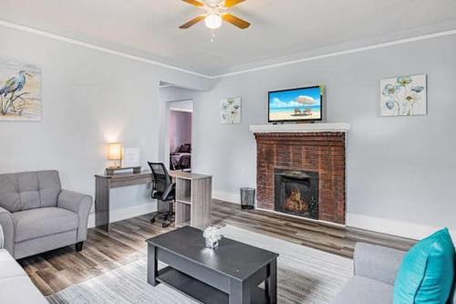 Southern Serenity-Timeless 3BR w Fenced Yard in Augusta