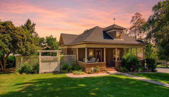 Spa + Chef's Kitchen | Downtown Paso Robles | Downtown Diggs