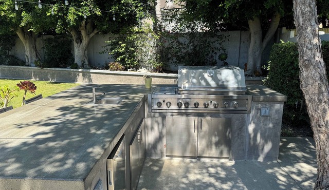 Spacious 3 Bedroom Lake Forest home close to all Attractions in Southern CA.