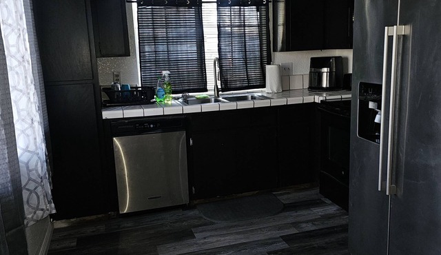 Spacious 4-bedroom house with AC, WiFi in enjoyable Stockton