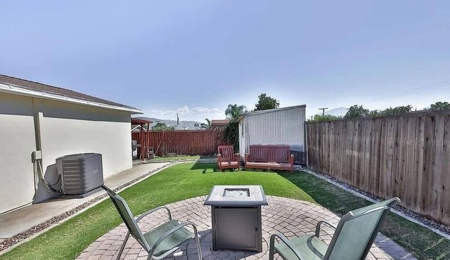 Spacious 5-bedroom house with WiFi and AC in fabulous Spring Valley in Spring Valley