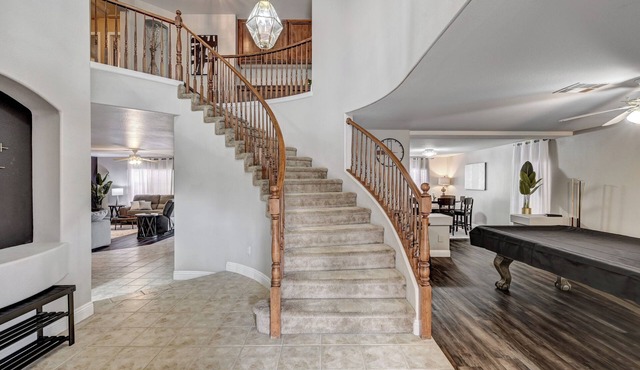Spacious 6-bedroom house in soothing Las Vegas with massive Hot tub & Game room in Las Vegas