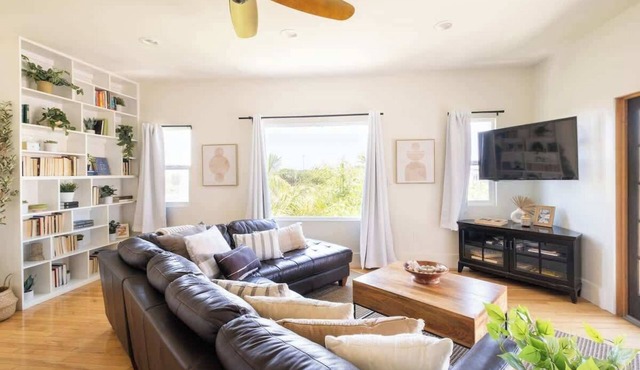Spacious Central & Chic 5BR w/Luxe Outdoor Living in San Diego