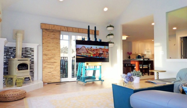 Spacious CLEAN Updated Home. Luxury Amenities in Santa Cruz