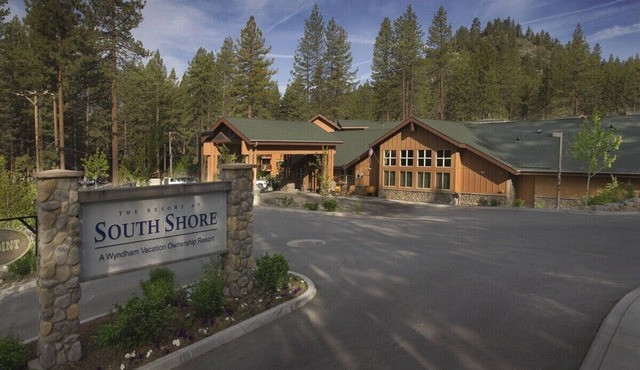 Spacious condo with Resort amenities in South Lake Tahoe