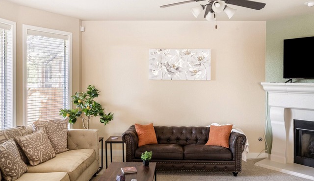 Spacious & peaceful 4-bedroom house in Georgetown with game room in Georgetown