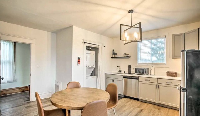Spacious Villa-Triplex in Kendall Yards - Sleeps 13 in Spokane