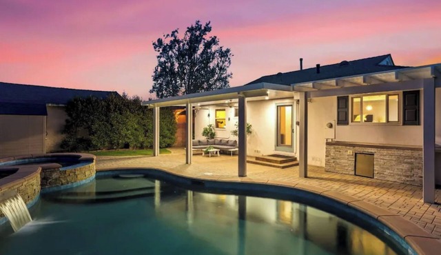 Sterling House: Heated Pool & Spa, getaway near Disneyland