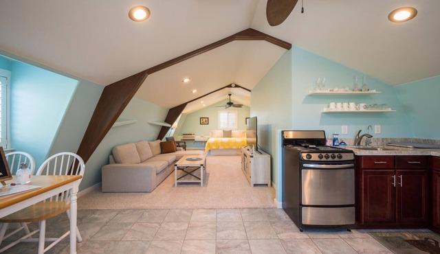 Studio Oasis on 5 Acres in Wine Country