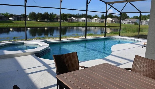 Stunning 4Br Villa, South Facing Pool, Lake View And Game Room In Disney Area. in Clermont