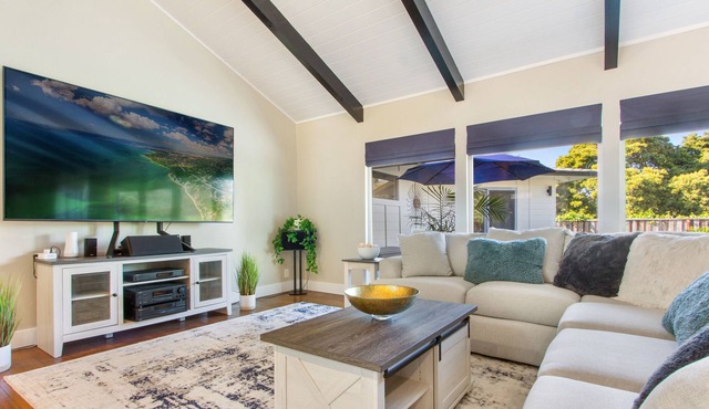 Stunning Home: w/ Private Hot Tub, Pool & Backyard
