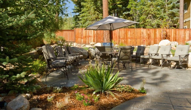 Stunning mountain views, private room at great location resort