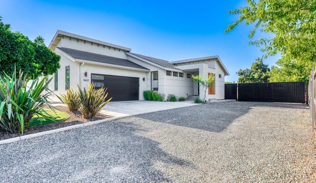 STUNNING Newly Built Modern Artist Home