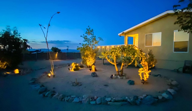 Stylish Desert Retreat - Stunning Views, 3 Min to Joshua Tree Park