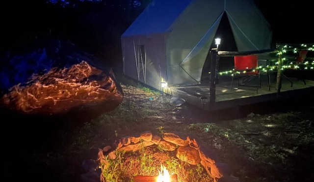 Sugar Brook “Off Grid” Glamping in Saint Johnsbury