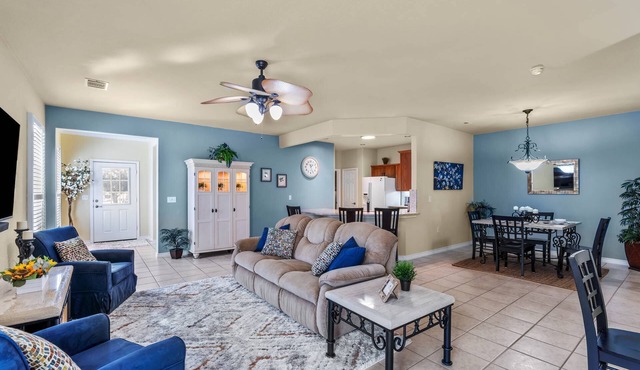 Sun City Georgetown TX! Beautifully Furnished w/Screened Porch on Wooded Lot! in Georgetown