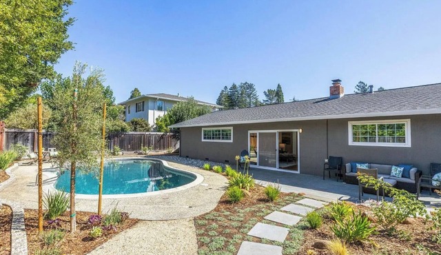 Sunny, Peaceful 3 bedroom house with Pool in San Rafael