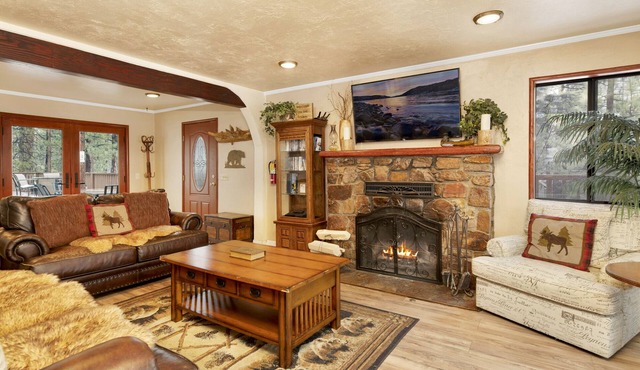 Swiss Delight Family Retreat w/Hot Tub + Games