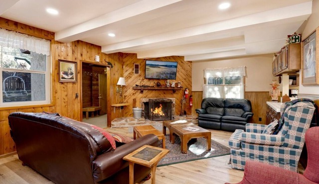 Swiss Haus by Big Bear Vacations | Spacious Snow Summit Resort Chalet | Perfect For Groups