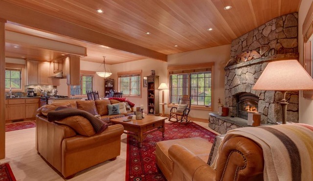 Tahoe Time on North Shore - 4 BR Cabin w Private Hot Tub, Pet Friendly, Walk to Dining