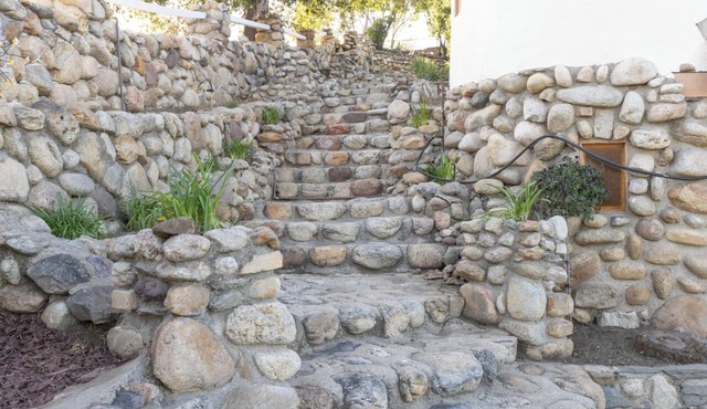 The Castel Guest house in Santa Clarita