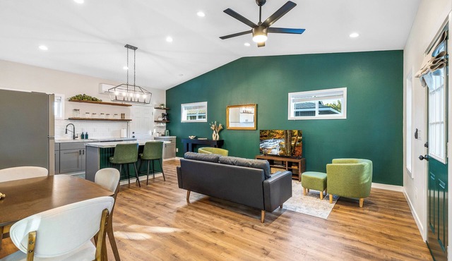 The Evergreen Escape - Spacious 1 bed Unit in Kennewick