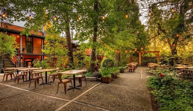 The Groveland Hotel