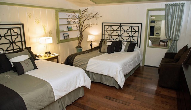 The Kern River Apartment - Walking distance to the Kern River!