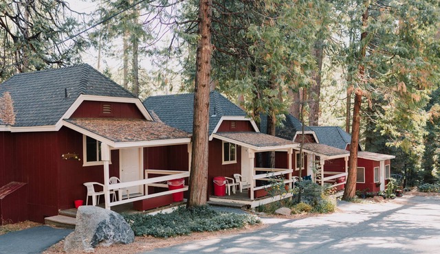 The Long Barn Lodge - Standard Cabins