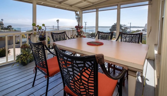 The Miramar House: Spacious Home with Mid-Century Flair and Amazing Views