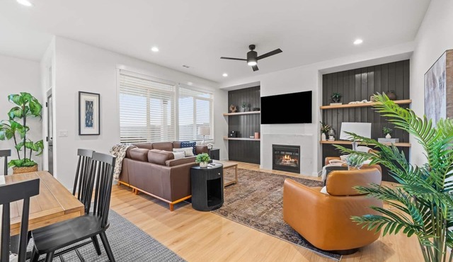 The Modern Retreat in Pasco in Pasco