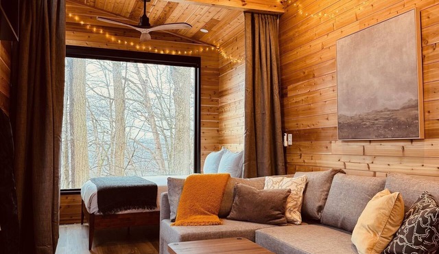 The Oak Tiny House at Cyprus Trail in Rockbridge