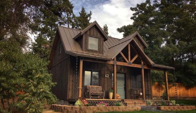 The Potter's Retreat Cottage with Two Queen Beds in Walla Walla