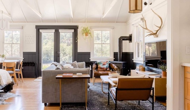 The Studio is a recently renovated 1940's studio overlooking a 1 acre organic farm!