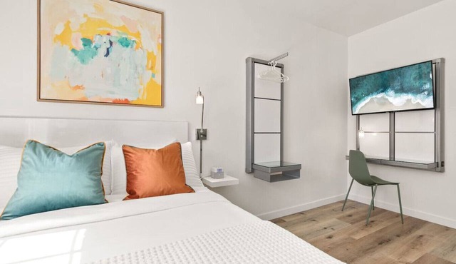 The Varden · A Self-Service Micro Hotel