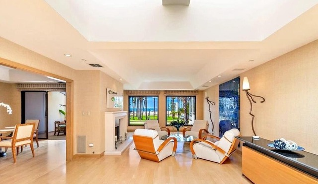 Three Bedroom Oceanfront Condominium with Panorami