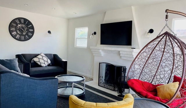 Tranquil Retro Hollywood Home