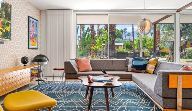 Tropical Modernism @ The Royal Hawaiian in South Palm Springs
