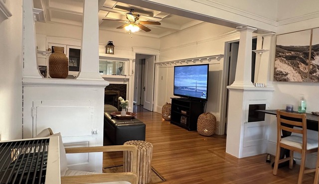 Two bedroom house close to downtown Oakland