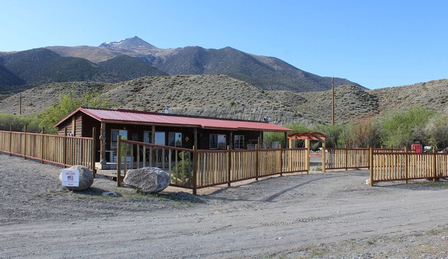 Two bedroom retreat near Austin attractions