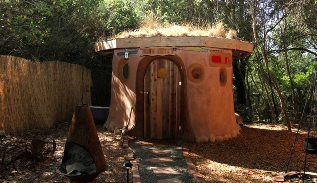 Unique Glamping Hobbit Hut at Spiritual Retreat near San Francisco, California