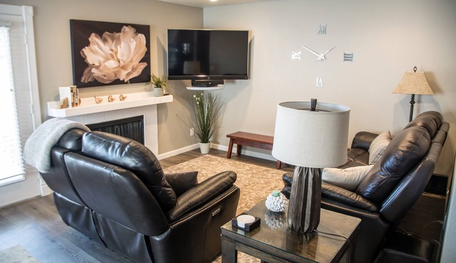 Updated, Modern, East Summerlin Luxury Home.