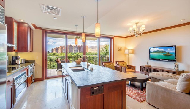 Upgraded 5th floor in Beach Tower - Ocean Views & Beautiful Sunsets in Kapolei