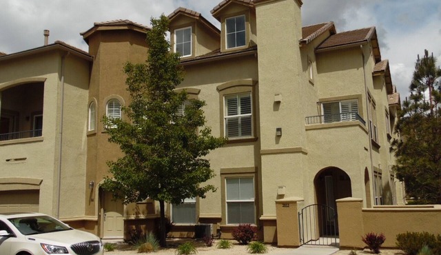 Upscale Townhome in gated community off Mt. Rose