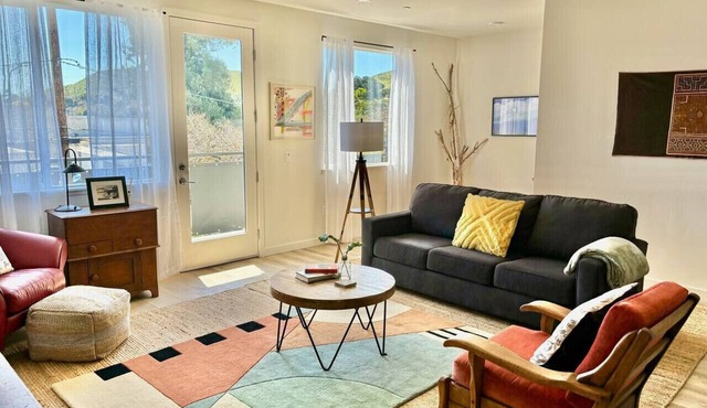 Urban SLO Living+walkable+views+balcony