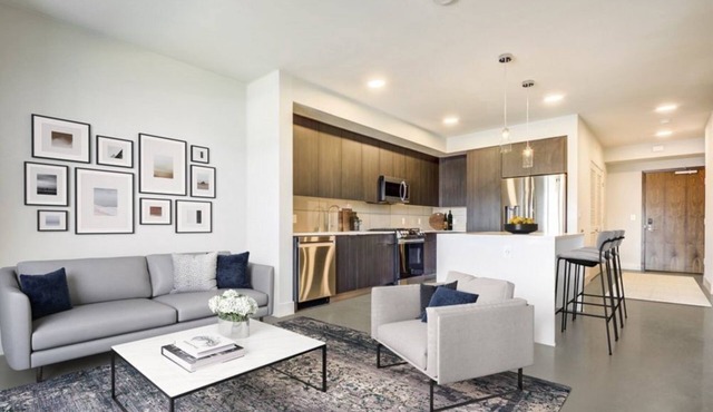 Vibrant 1BR Condo at Highwater: Relax & Enjoy